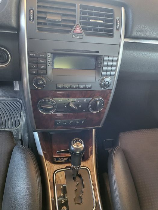 Vând Mercedes-Benz B 200 CDI – Automat | Trapă | Scaune Încălzite | Revizii la zi