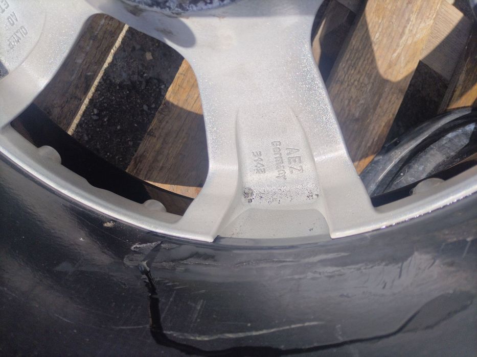 18 цола 5 х 120 мм БМВ - 8,5 инча / ЕТ 40 - ДВУКОМПОНЕНТНИ джанти