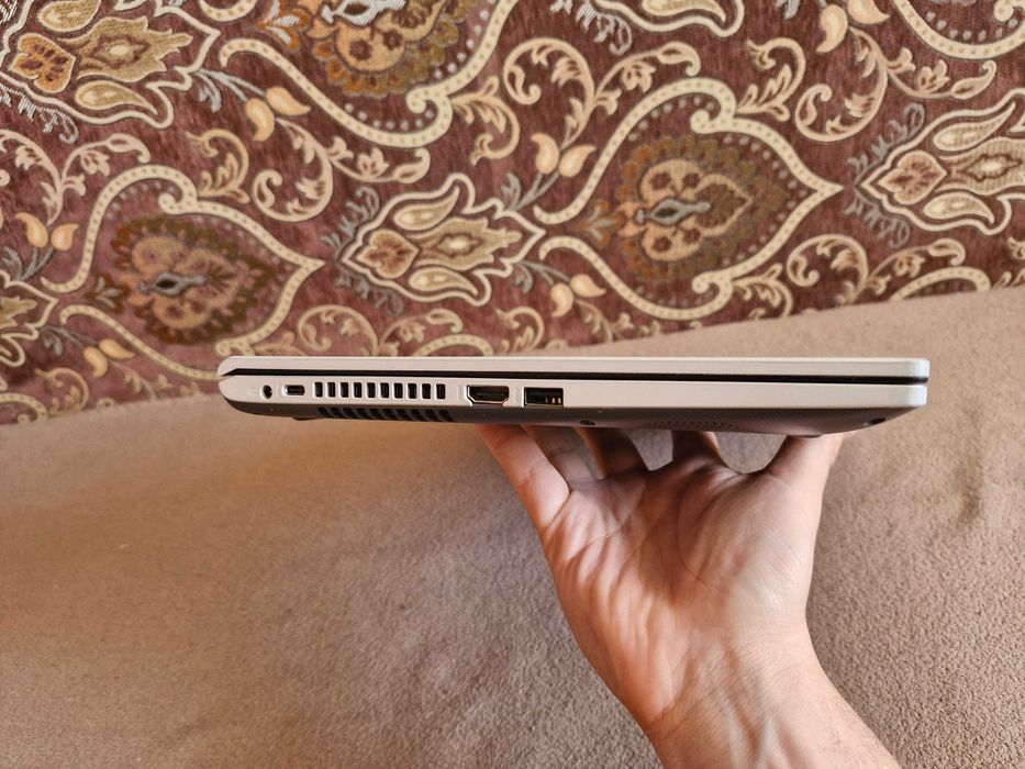 Быстрый Asus i3-10. Батарею держит 2ч