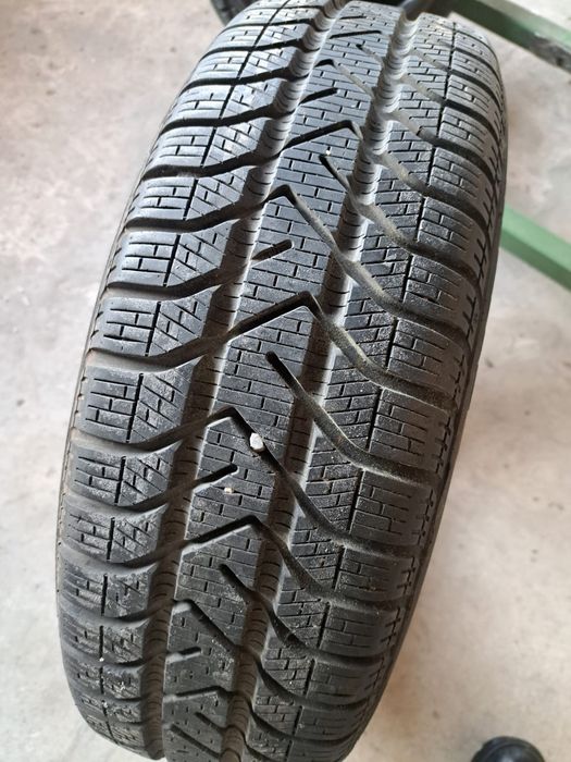 2 anvelope M+S 185 65 r15 Pirelli