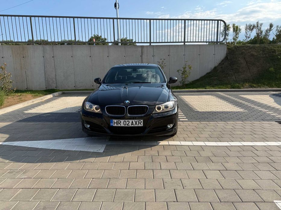 BMW Seria 3 2011 — imagine 3