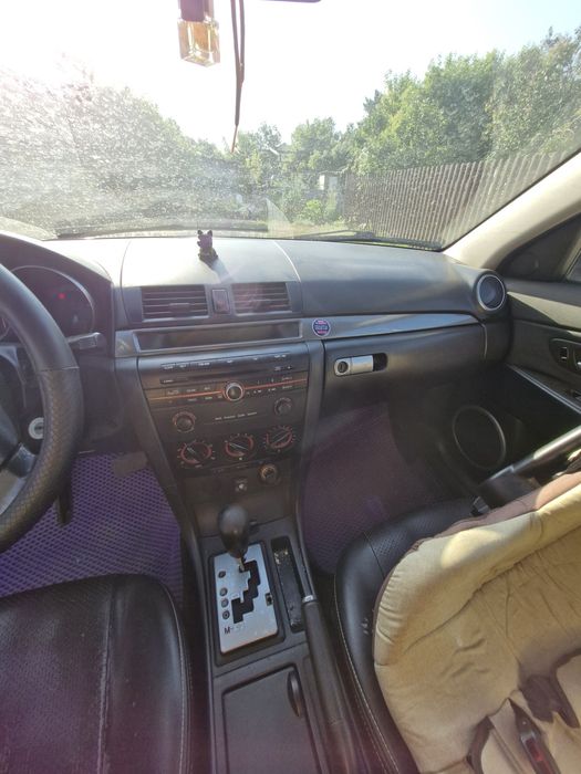 Продам  автомобиль Mazda 3