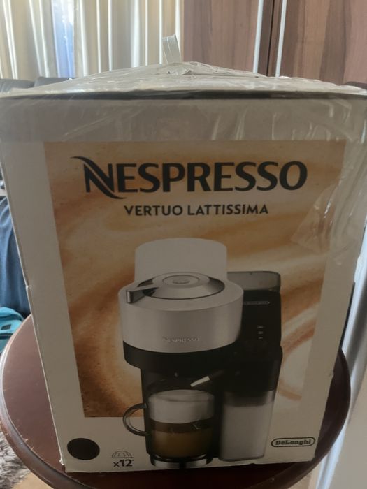 Expressor Nesspreso by delonghi  vertuo 700ron nou