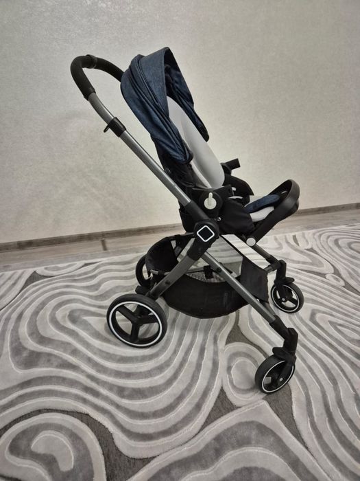 Срочно продам детскую коляску