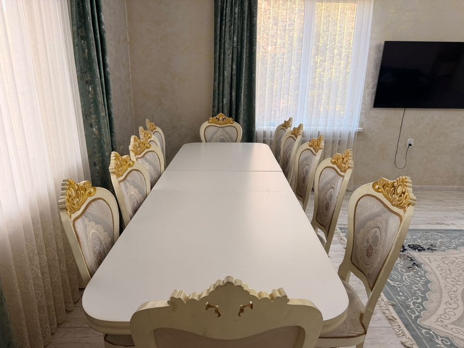 Стол и стулья комплект