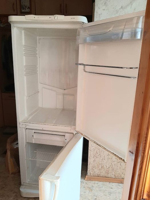 Холодильник indezit