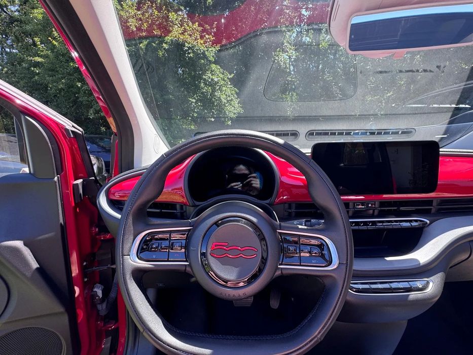 Fiat 500E Flat 500E Cabrio RED edition