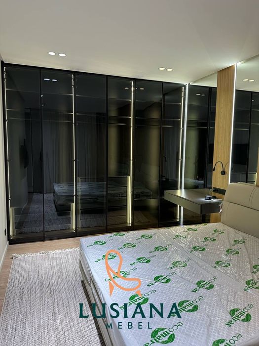 Мебель на заказ Кухонный гарнитур стиле Хай-тэк  Шкафы-купе спальный