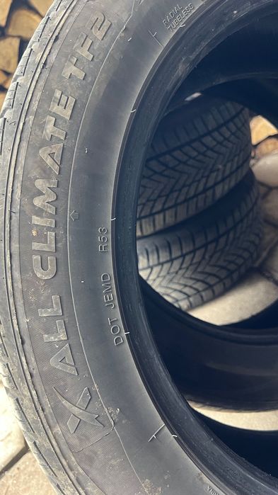 Всесезонни гуми Tourador X All Climate 235/55/19  отлично състояние