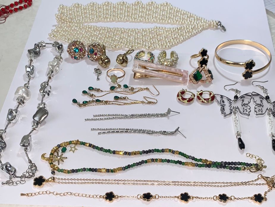 Разная бижутерия за дешево