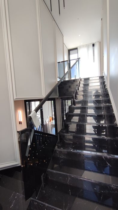 Лестницы обшивка из массива