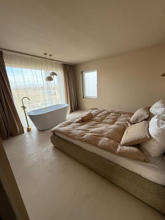 Vand casa coltau