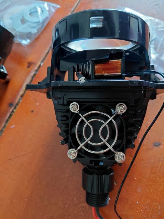 Продам линзы в фары