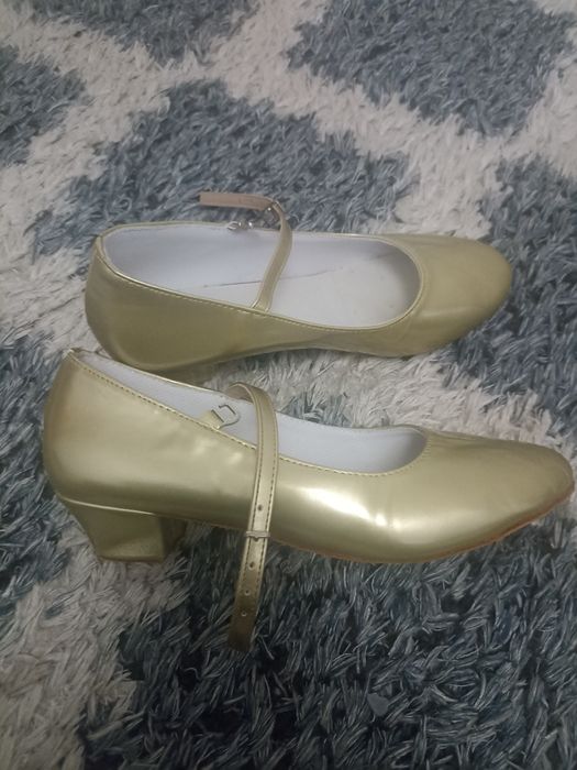 Танцевальные туфли