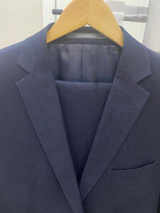 Продается костюм мужской