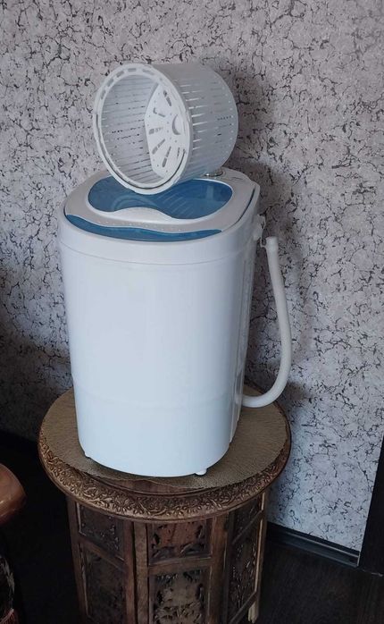 Стиральная машинка компактная.