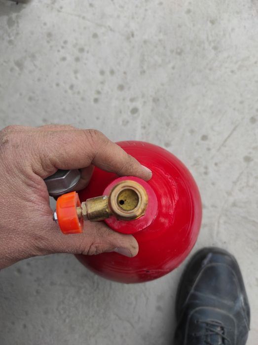 Газовый баллон 2л. маленький