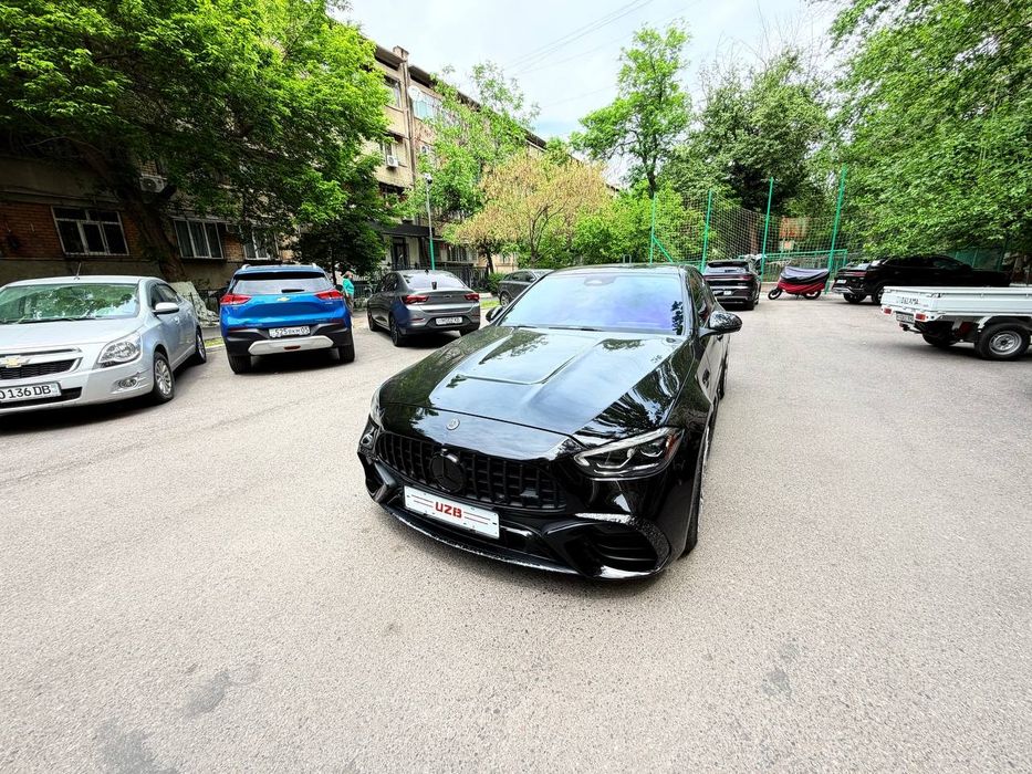 Mercedes-Benz AMG C63 SE performance