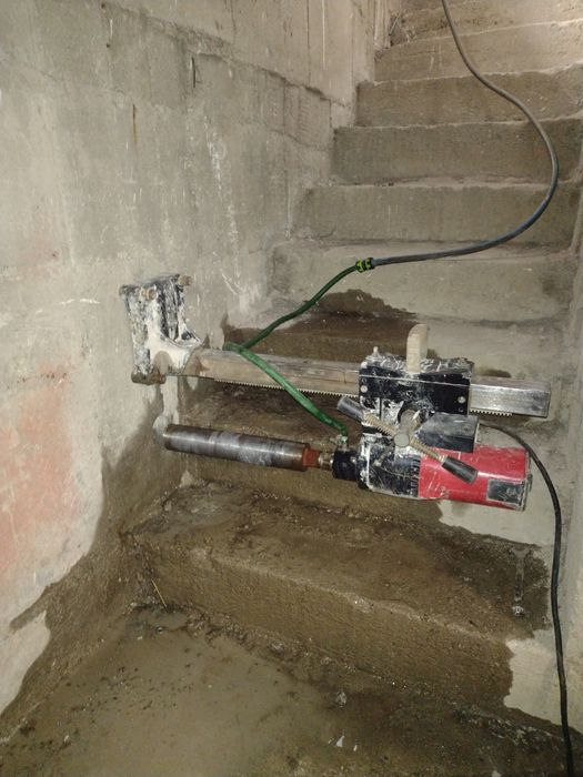 Къртене,Пробиване на отвори,Транспорт с бус!