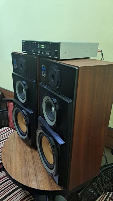 Vînd amplificator Grundig-V30 și boxe