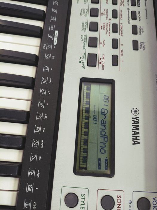 Синтезатор Yamaha фортепиано