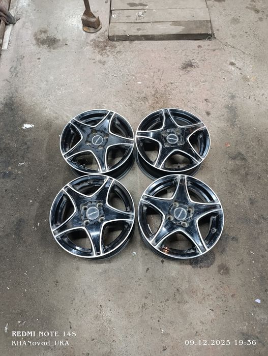 Диски литые, R16,4 болта