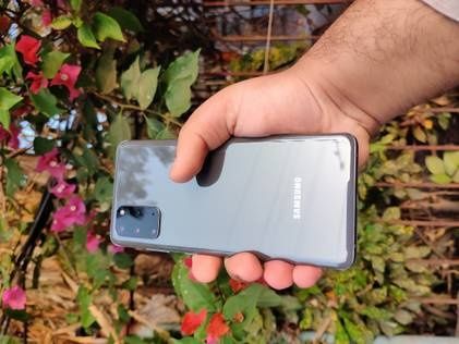 Samsung s 20 plus ideal.
