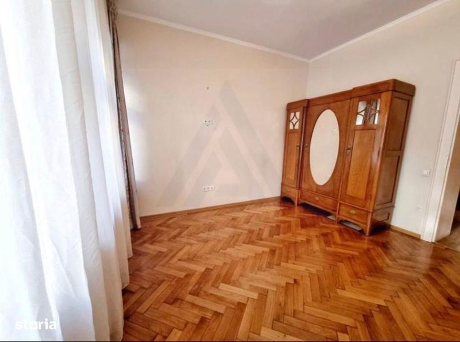 Apartament 2 camere 61 mp utili parter 2 bai 2 pivnite Centrul Istoric