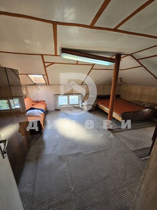 Етаж от къща в Стара Загора-Аязмото площ 188 цена 160000