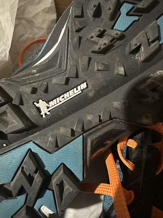 Продавам salewa michelin маратонки
