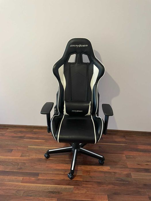 Офис стол за геймари