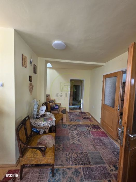 Casa individuala spatioasa de vanzare – Strada Negoi | 279 mp utili