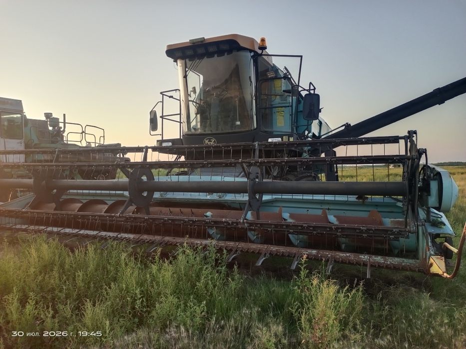 Продам комбайн Есиль 740