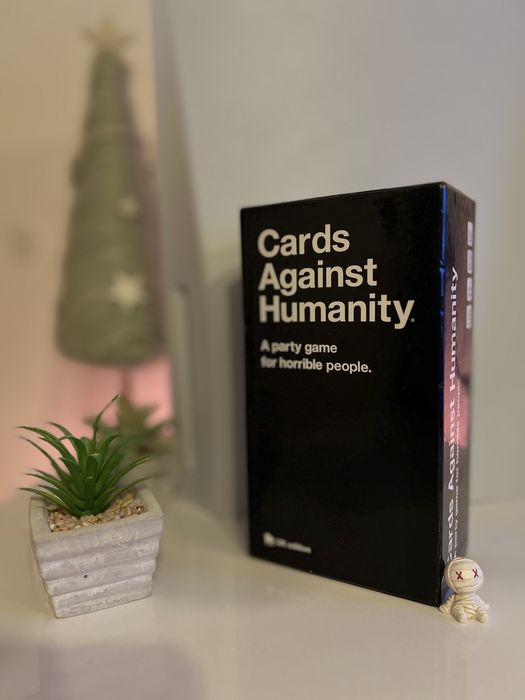 Joc de societate-Cards Against Humanity 600 Carti