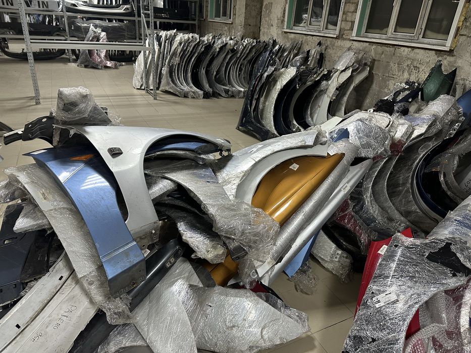 Крыло переднее оригинал контракт