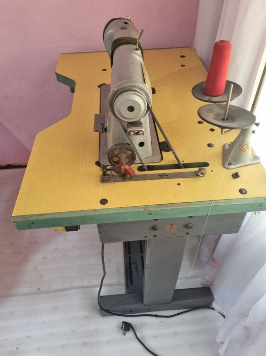 Промышленная швейная машинка