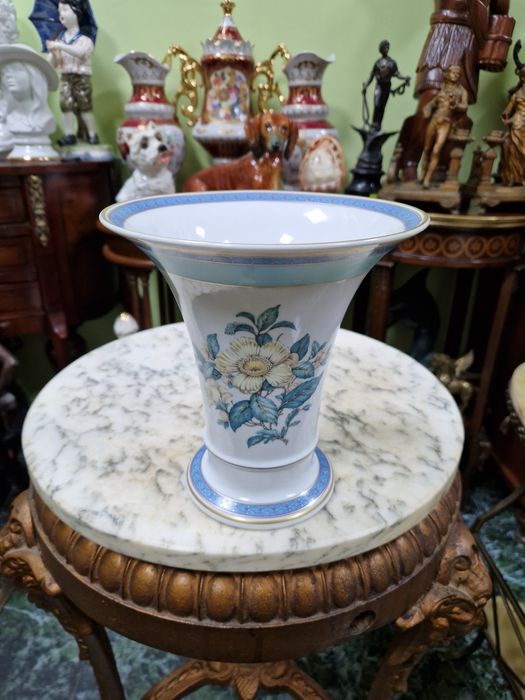 Рядка антикварна дизайнерска немска порцеланова ваза KAISER