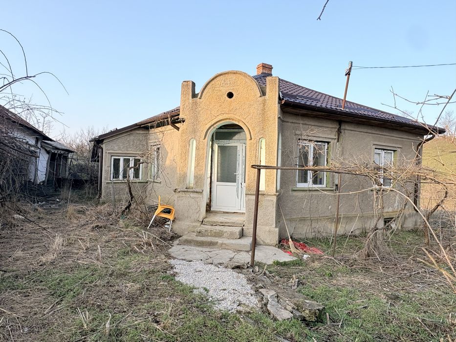 Casa de vanzare + teren
