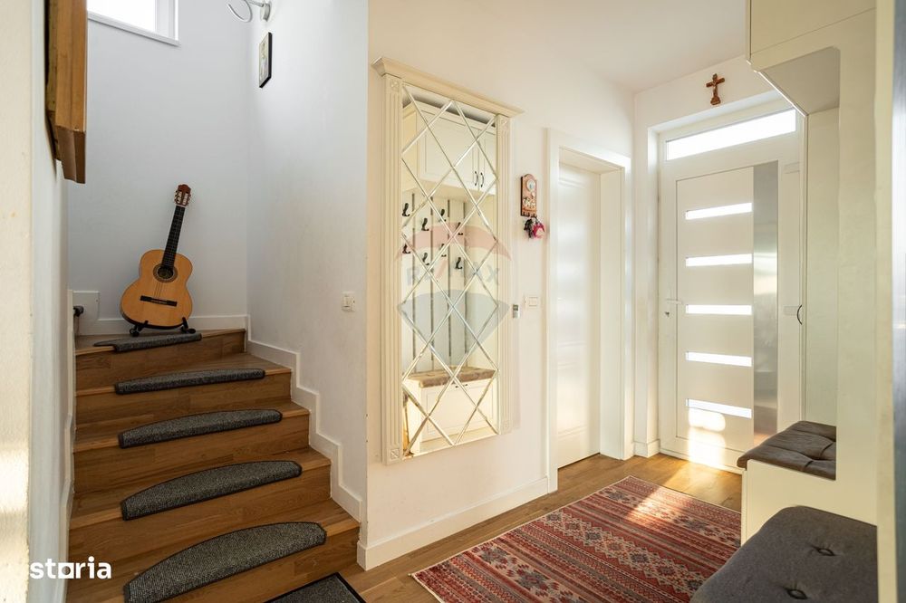 Casă moderna la cheie, cu teren 336 mp de vânzare în Westfileld Arad