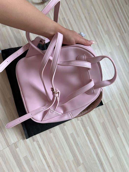 Рюкзак guess и Valentino