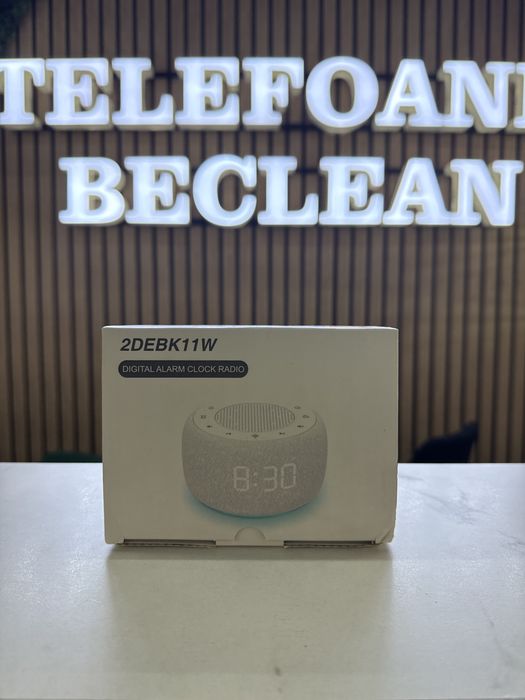 Buffbee 2DEBK11W Digital Alarm Clock Radio