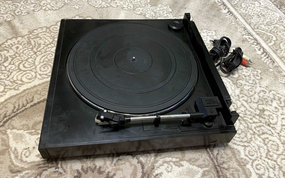 Pick up deck Telefunken HS300 Automatic cu doza buna
