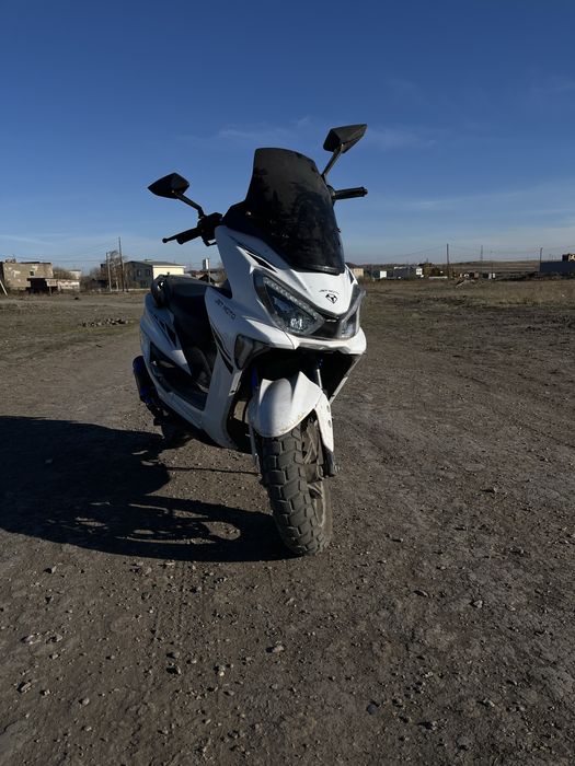 Продам макси 175 куб