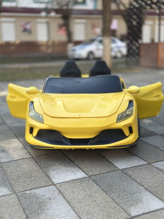 Ferrari F8 detski moshina
