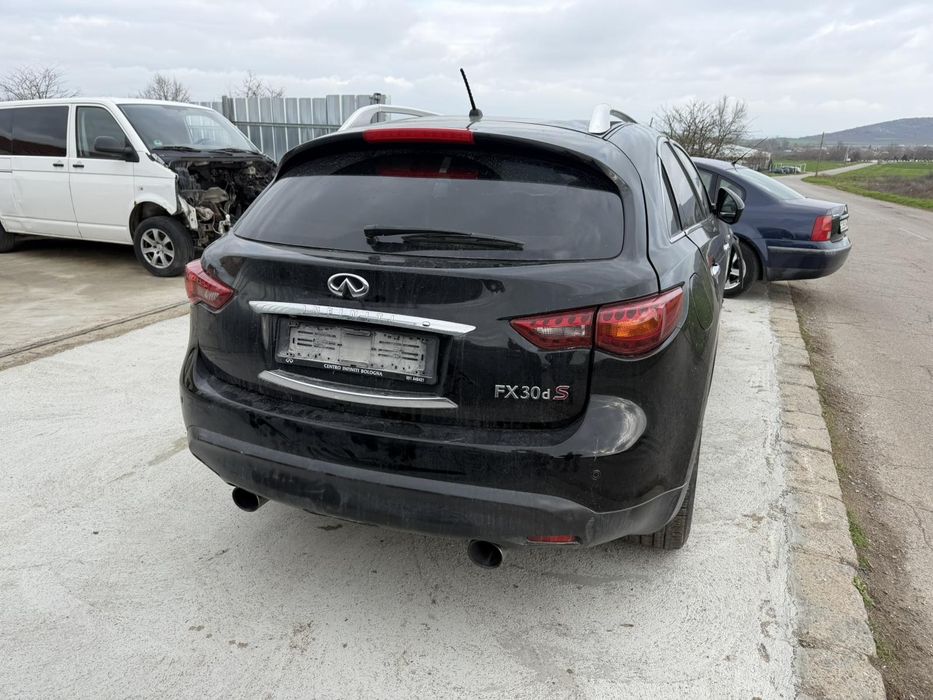 Infiniti QX70 3.0d 2011 на части