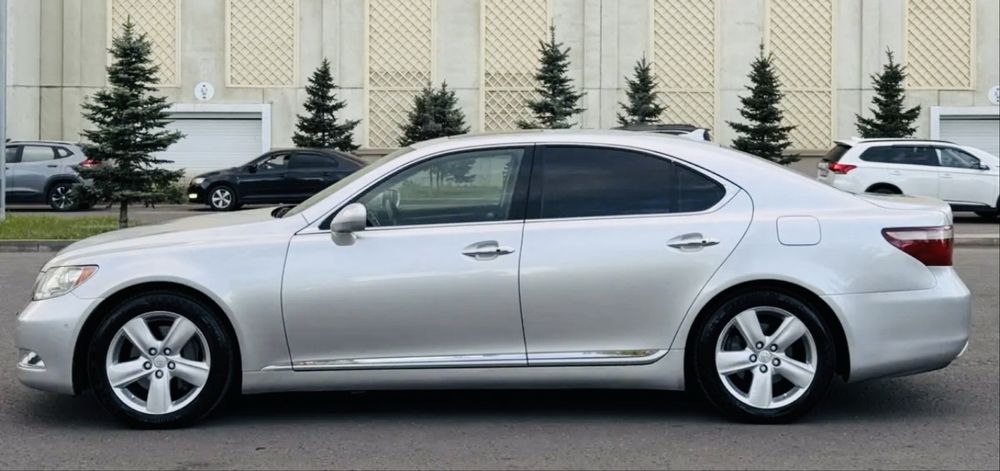 Продается летние шины с дисками.