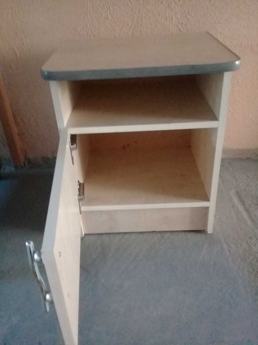 Продам тумбочку, тумбу под телевизор