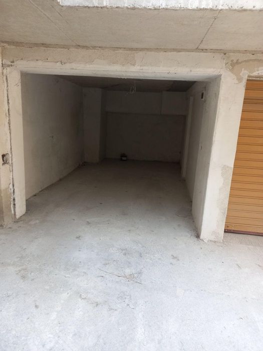 Дава се под наем Гараж / Паркомясто в Бургас, Възраждане - 22 кв.м за 119.34 € - Снимка #1