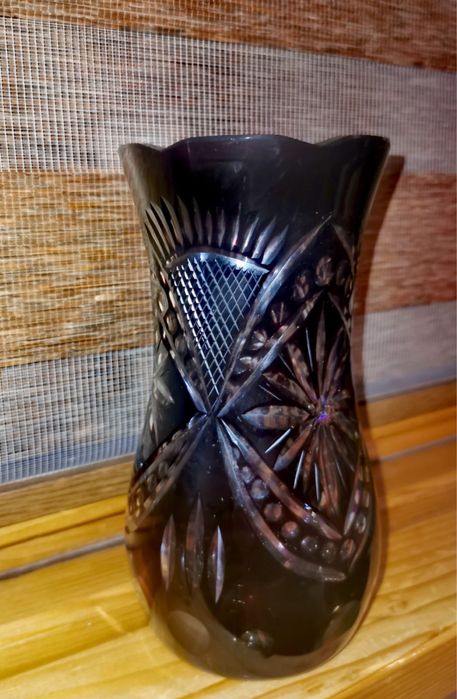 Антикварена кристална ваза червено черена рядка BAZAU PERLA LUX