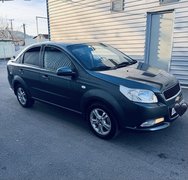 Nexia 3 avtomat arendaga beriladi